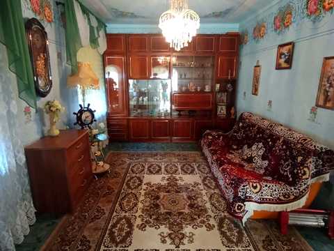 будинок за адресою Весела