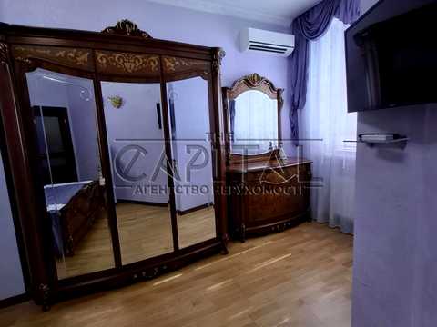 квартира за адресою Євгена Коновальця вул. (Щорса), 44-А