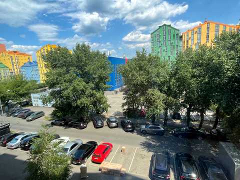 квартира за адресою Регенераторна вул., 4 к11