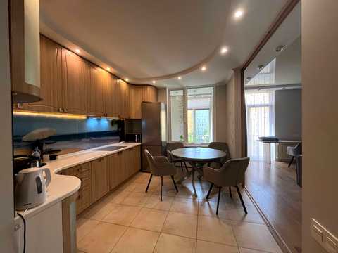 квартира за адресою Регенераторна вул., 4 к11