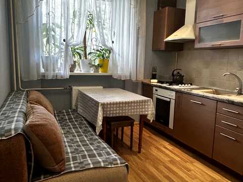 квартира за адресою Пономарьова вул., 2