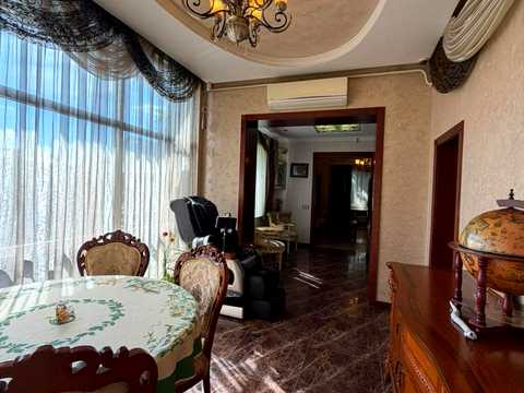 будинок за адресою Українських Декабристів вул.