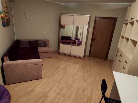 квартира за адресою Срібнокільська вул., 1