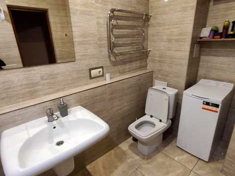 квартира за адресою Срібнокільська вул., 1