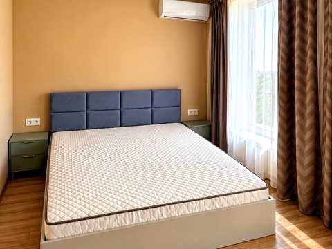 квартира за адресою Київ, Олеся Бердника вул., 1-Д