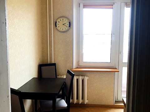 квартира за адресою Автозаводська вул., 61