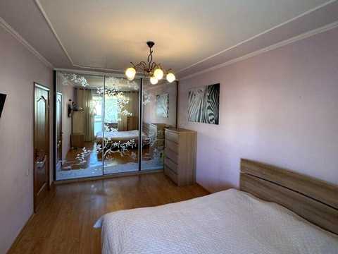 квартира за адресою Професора Яреми вул., 4