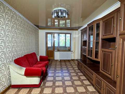 квартира за адресою Космонавтів вул., 45