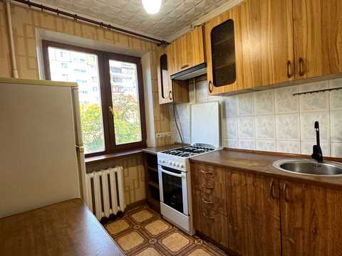 квартира за адресою Космонавтів вул., 45