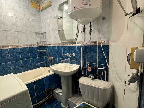 квартира за адресою Космонавтів вул., 45