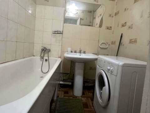 квартира за адресою Космічна вул., 78А