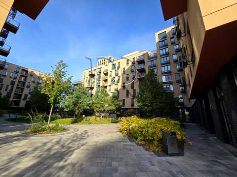квартира за адресою Салютна вул., 2к8