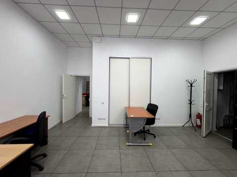 комерційна за адресою Лютеранська вул., 6-Б