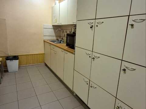 коммерческая по адресу Зоопарковая ул., 1