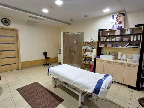 коммерческая по адресу Зоопарковая ул., 1