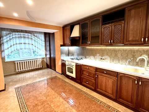 квартира за адресою Іспанська вул., 5