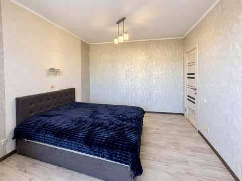 квартира по адресу Ревуцкого ул., 25