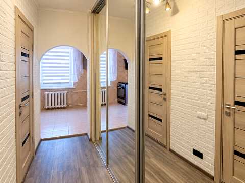 квартира по адресу Ревуцкого ул., 25
