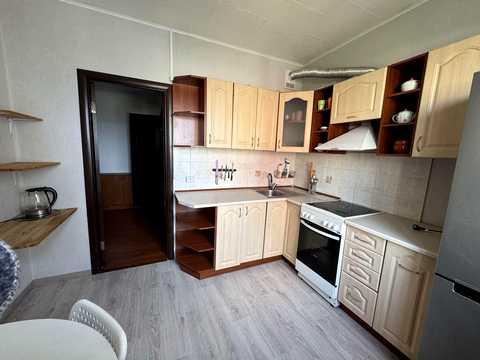 квартира за адресою Анни Ахматової вул., 43