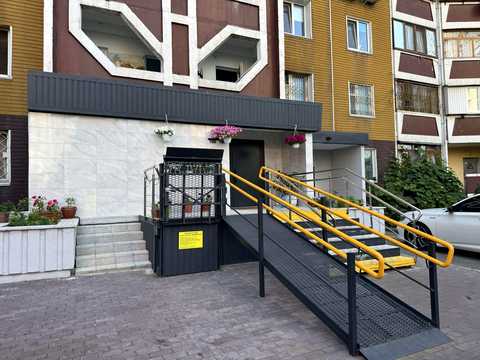 квартира за адресою Анни Ахматової вул., 43