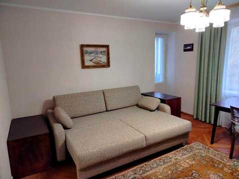 квартира за адресою Феодосійська вул., 6