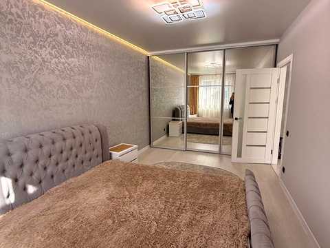 квартира по адресу Степана Бандеры ул., (Будинок 4)