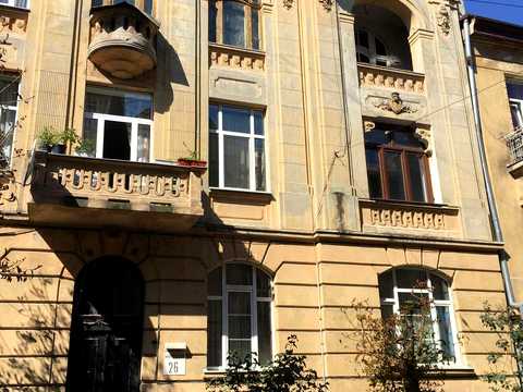квартира за адресою Генерала Тарнавського вул. (Кутузова), 2