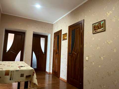 квартира за адресою Гайдамацька вул. (Марфи Струтинської), 43