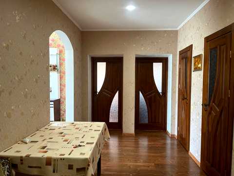 квартира за адресою Гайдамацька вул. (Марфи Струтинської), 43