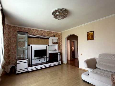 квартира за адресою Гайдамацька вул. (Марфи Струтинської), 43