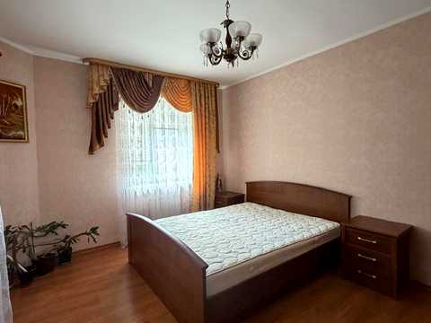 квартира за адресою Гайдамацька вул. (Марфи Струтинської), 43