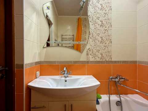квартира за адресою Гайдамацька вул. (Марфи Струтинської), 43