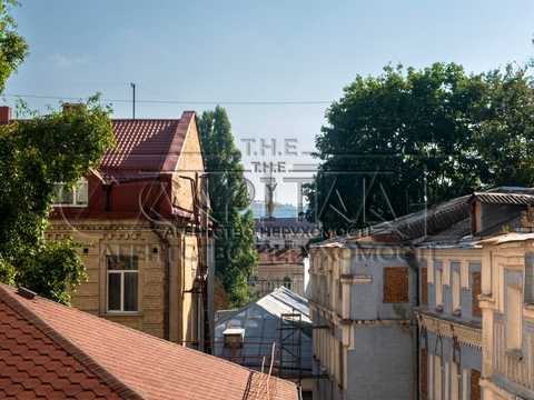 комерційна за адресою Ірининська вул., 5/24