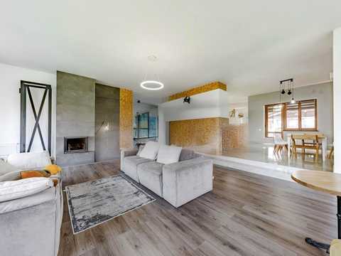 1878200467106505