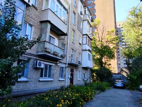 квартира по адресу Батальона "Днепр" бульв., 4