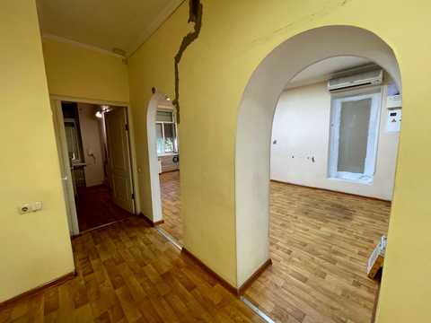комерційна за адресою Трегубенка вул., 6