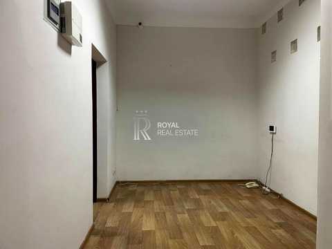 комерційна за адресою Круглоуніверситетська вул., 2/1