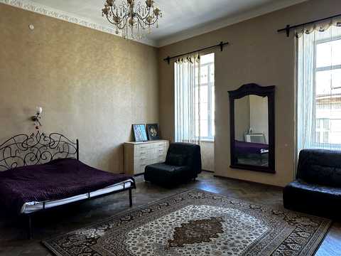 квартира за адресою Театральна вул., 23