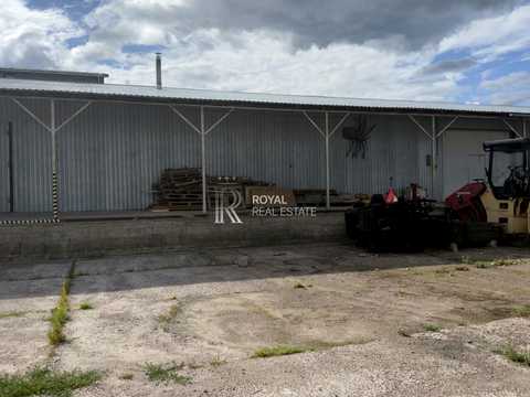 комерційна за адресою Соборна вул., 1