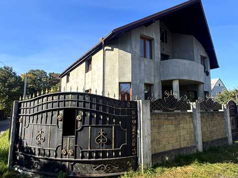 будинок за адресою с. Пасіки-Зубрицькі, Дорожна