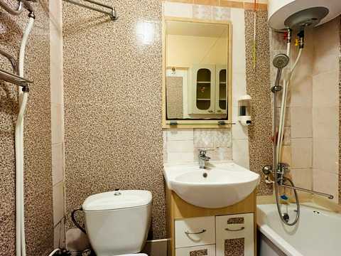 квартира за адресою житловий масив Тополя-3 вул., 21 к1