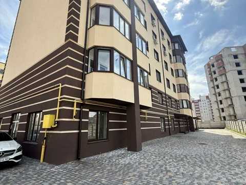 комерційна за адресою Боголюбова вул., 27