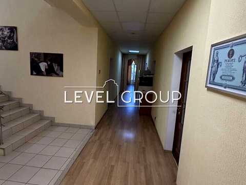 комерційна за адресою Борщагівська вул., 150