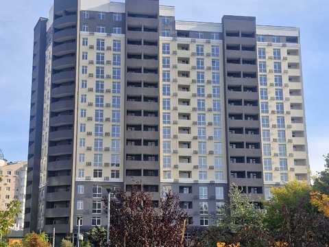 квартира за адресою Шкільна вул., (Будинок)