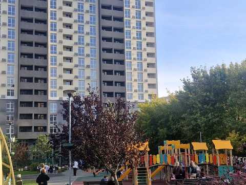 квартира за адресою Шкільна вул., (Будинок)