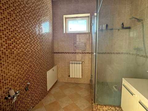 будинок за адресою с. Нове, старицького