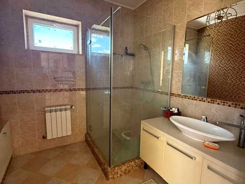 будинок за адресою с. Нове, старицького