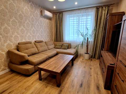 квартира за адресою Домобудівельна вул., 11