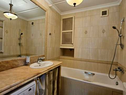 квартира за адресою Верховинна вул., 35