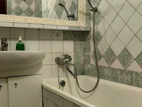 квартира за адресою Амосова вул. (Корчагінців), 36